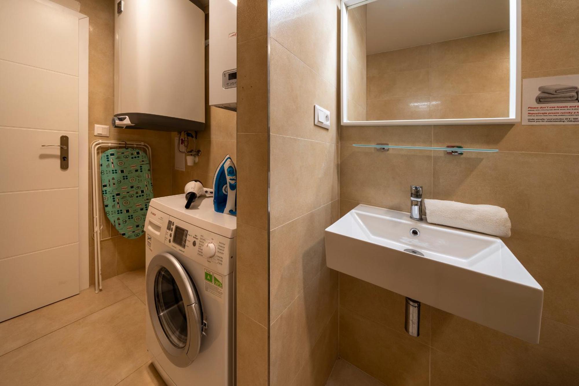 Aparthotel Zborovska Prague